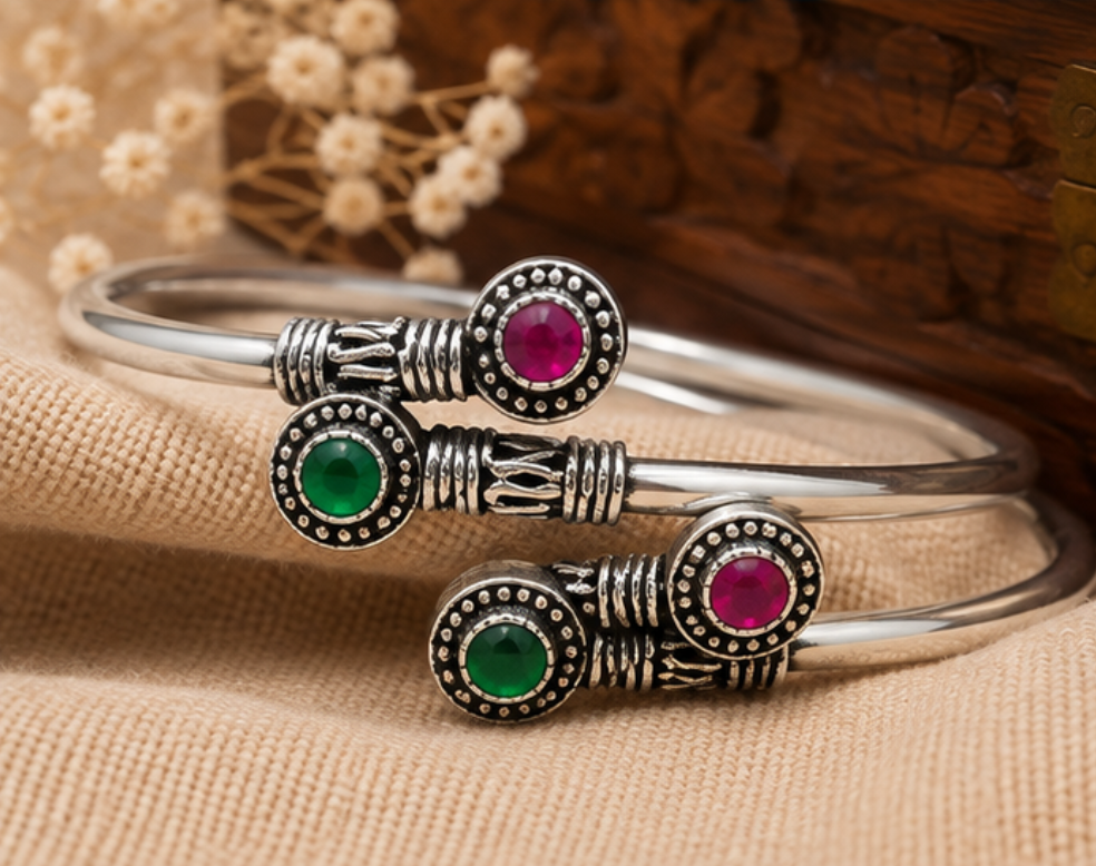Royal Oxidised Silver Leg Kadi with Green & Pink Stones