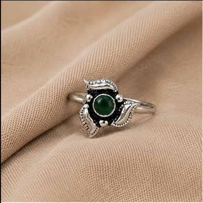 Oxidized Silver Green Stone Toe Ring