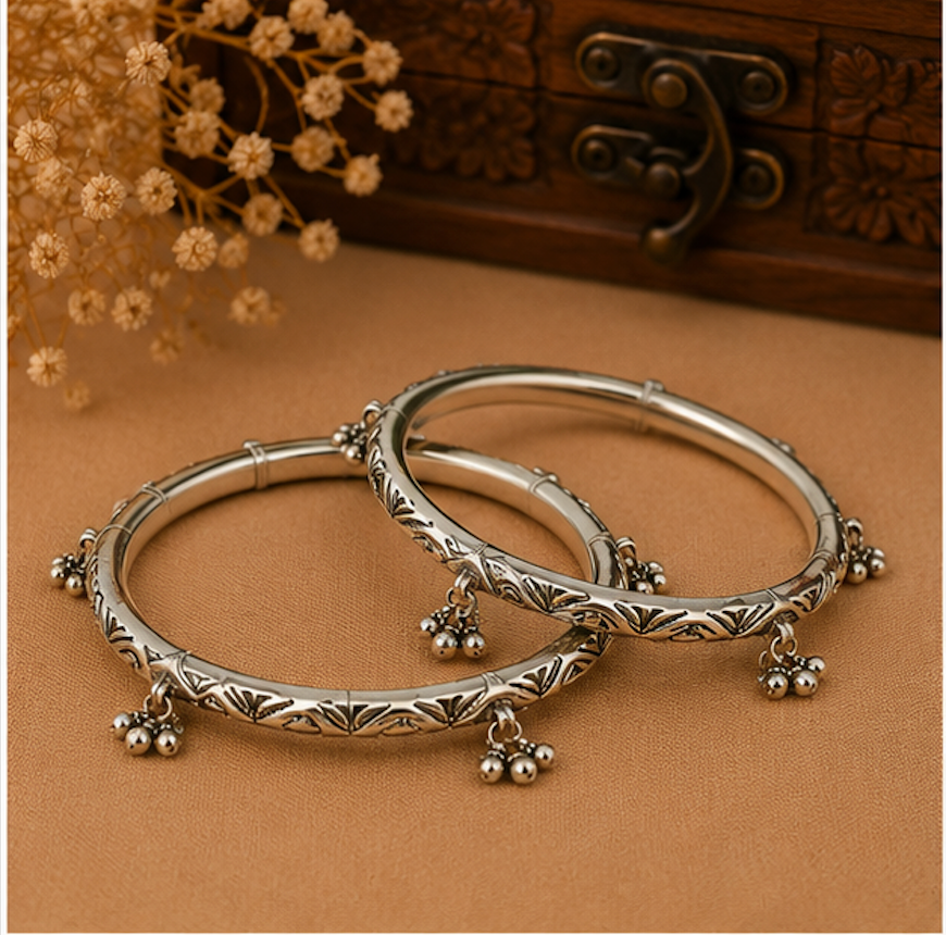 Antique Floral Charm Silver Bangle