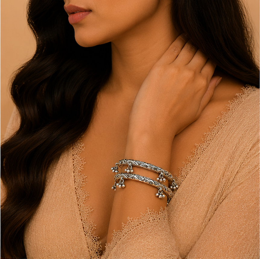 Antique Floral Charm Silver Bangle