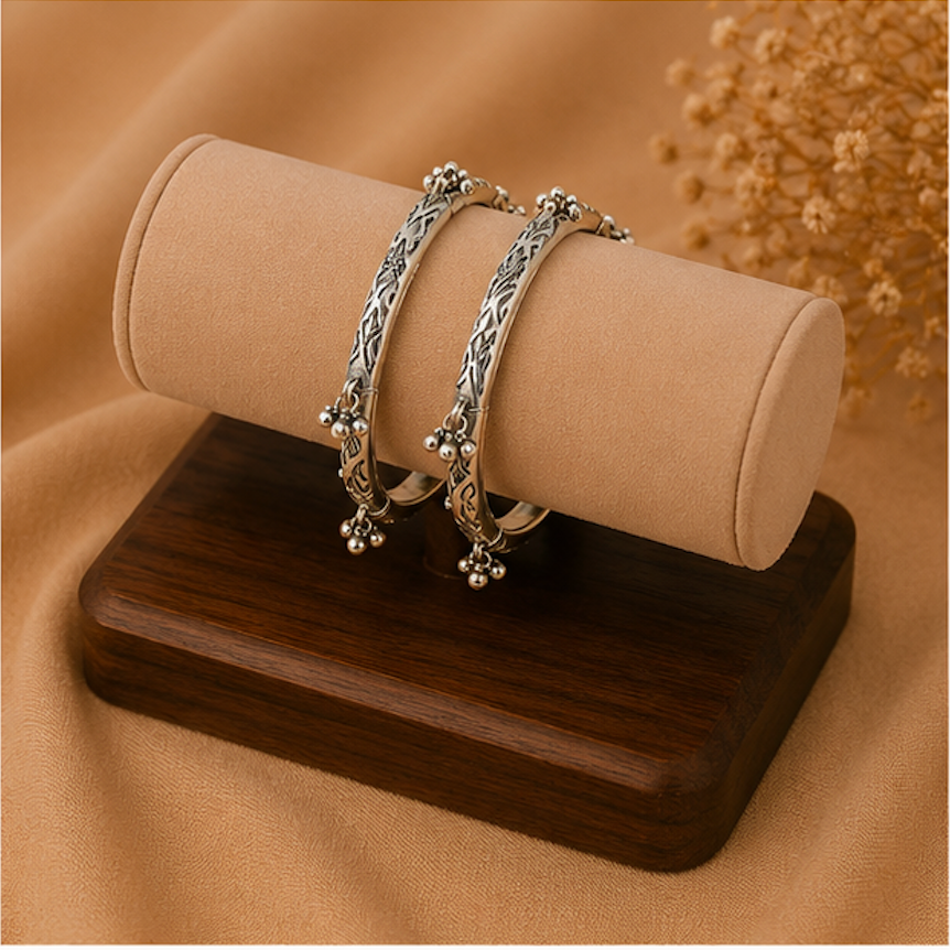 Antique Floral Charm Silver Bangle