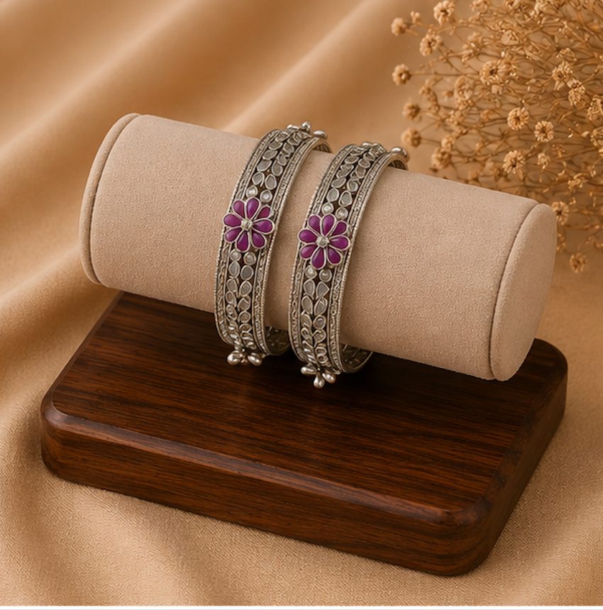Antique Oxidized Silver Floral Stone Bangle