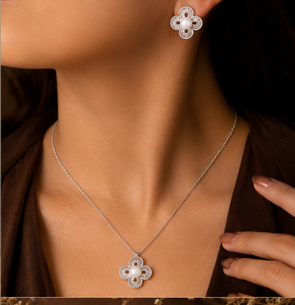 Pearl Clover Jewellery Set