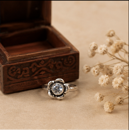 Antique Silver Floral Solitaire Toe Ring