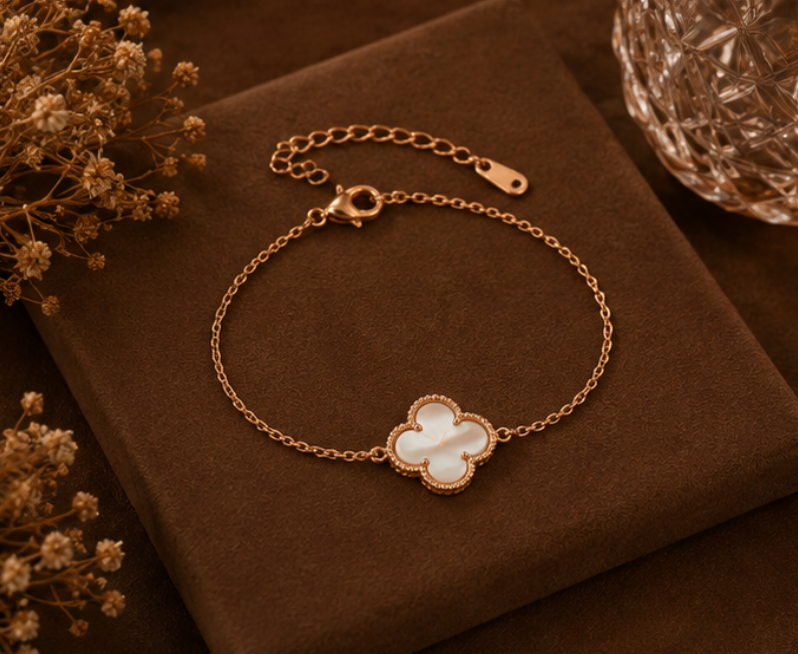 Pearl Clover Rose Gold Bracelet
