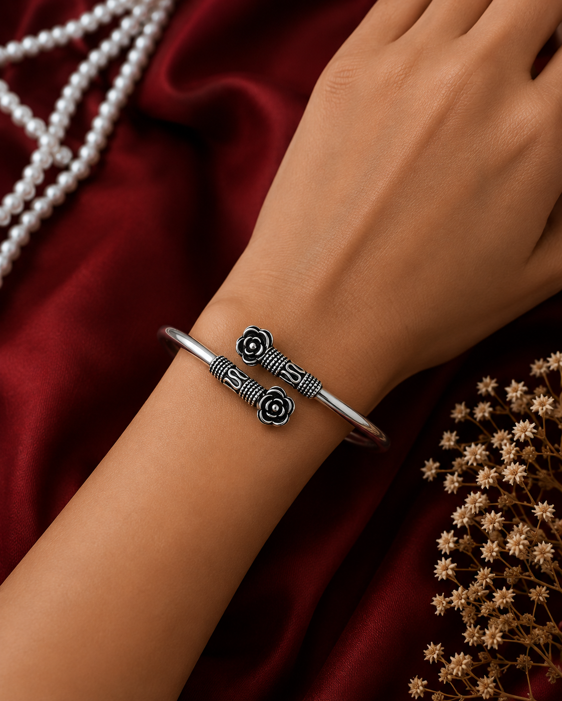 Antique Silver Floral Flexible Bracelet
