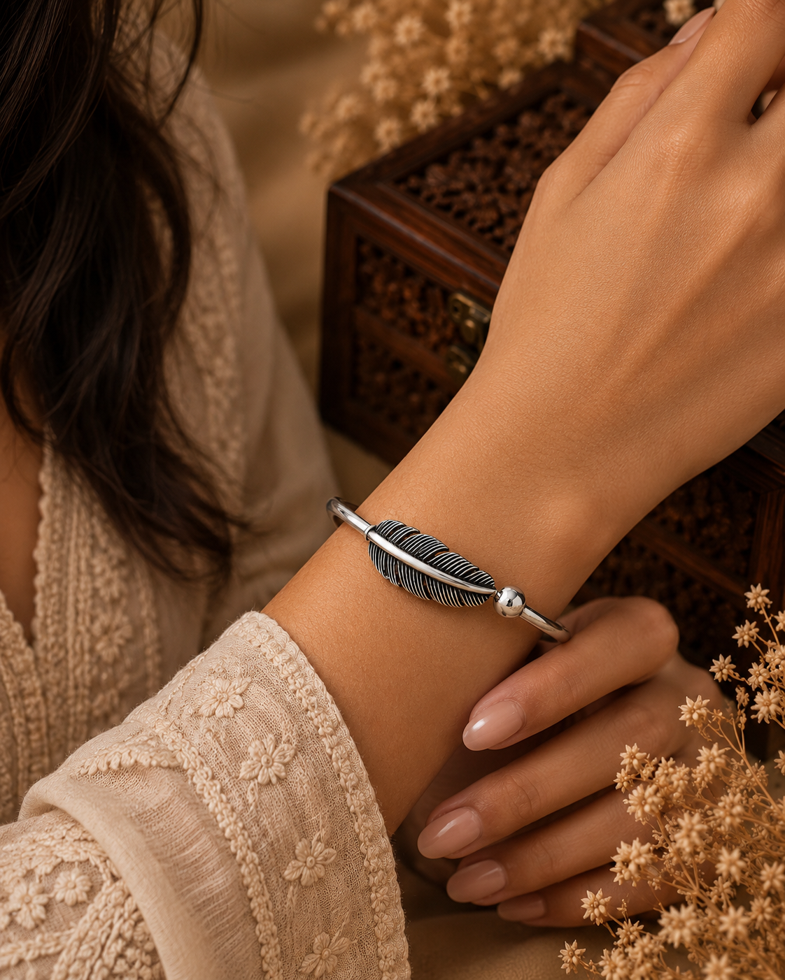 Antique Silver Feather Flexible Bracelet