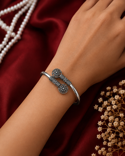 Antique Silver Mandala Floral Flexible Bracelet