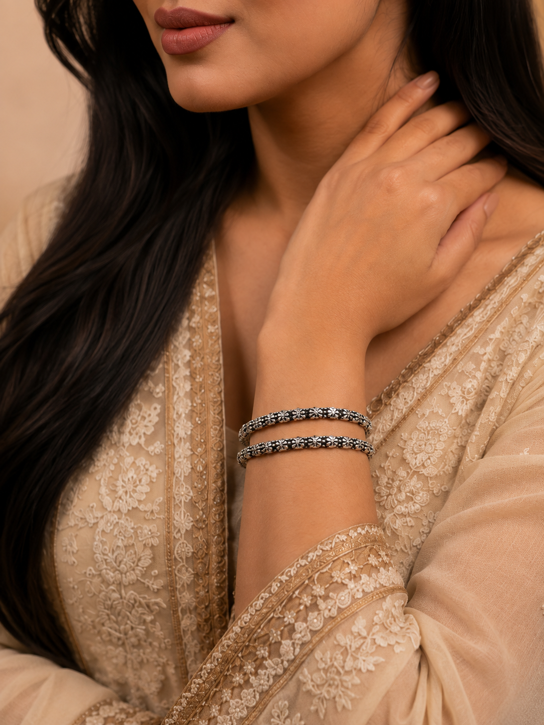 Women's Vintage Floral Oxidised Bangles