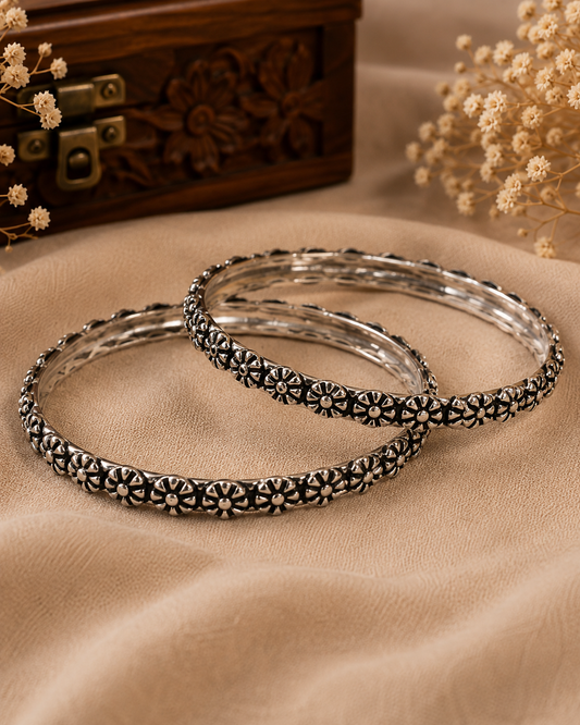 Women's Vintage Floral Oxidised Bangles