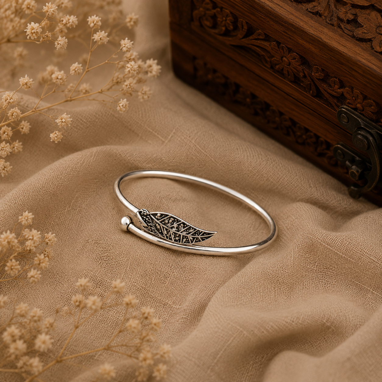 Antique Silver Feather Flexible Bracelet